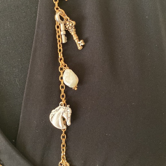 Around the wonderful world in a Patricia Nash, charm necklace 🌺 - Picture 3 of 10